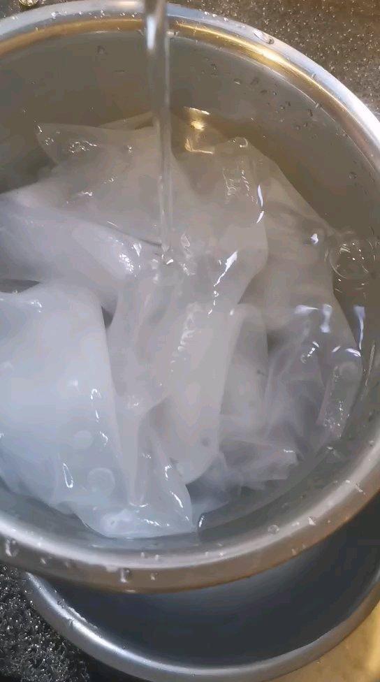 自制绿豆粉皮～大拉皮