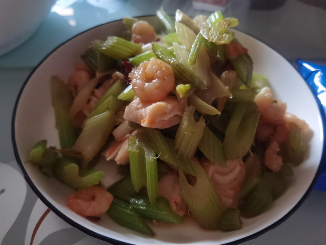 西芹炒虾仁