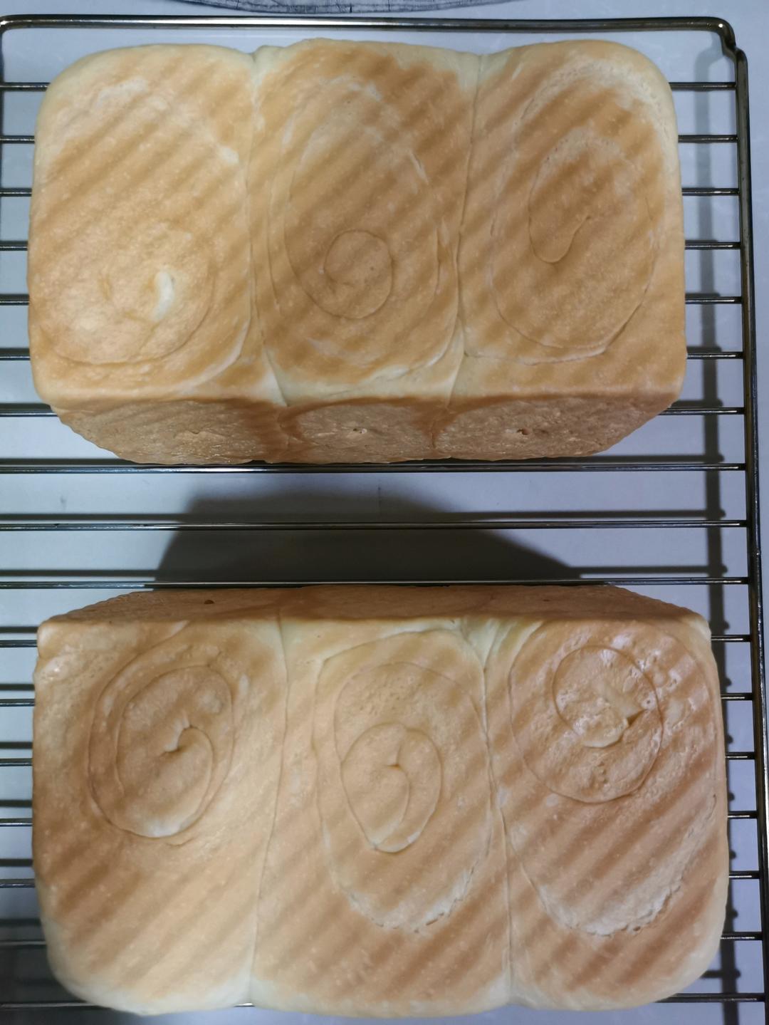 吐司，奶香手撕面包，超级香浓