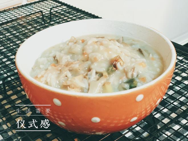 皮蛋虾仁瘦肉蘑菇粥的做法
