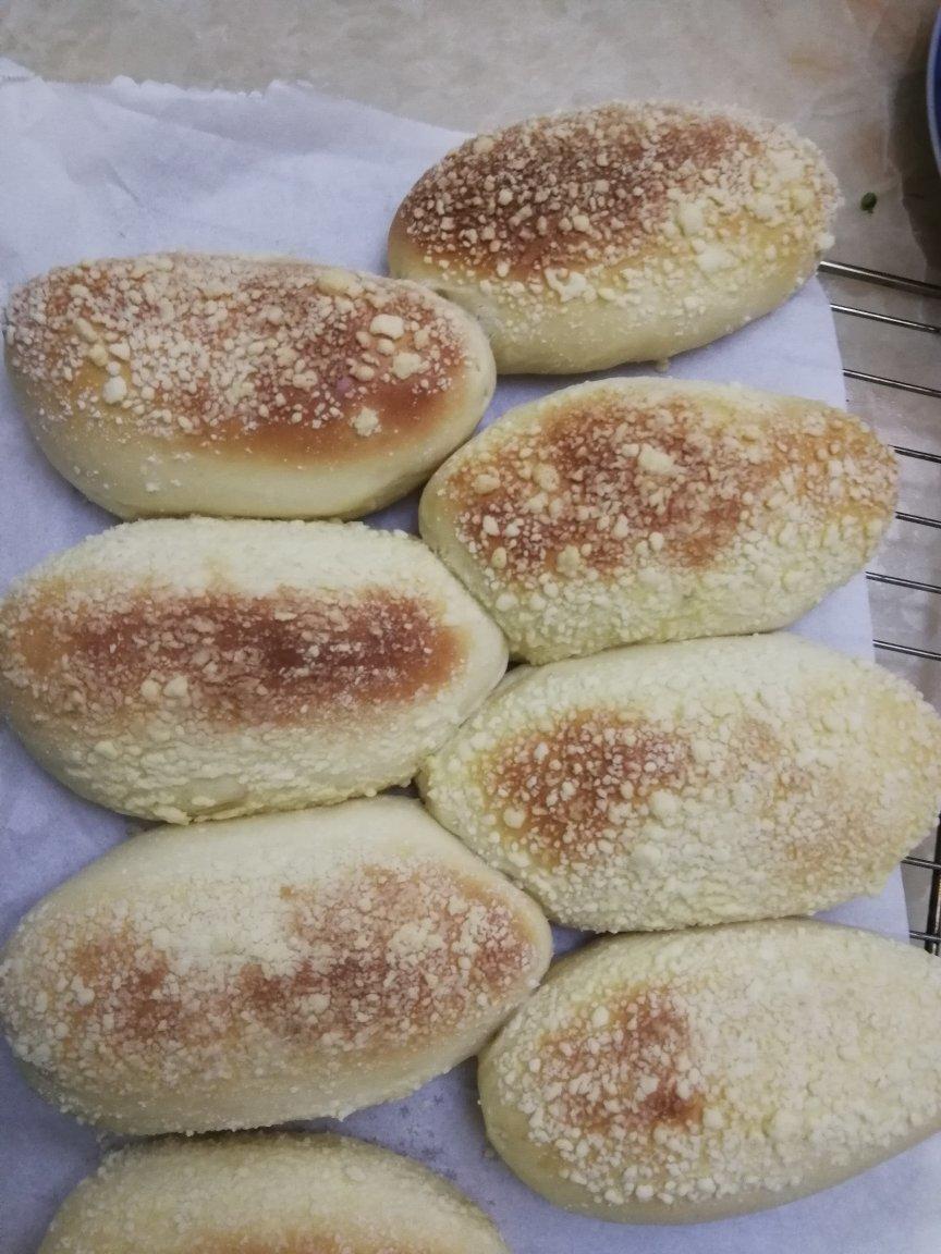 芋泥咸蛋黄软欧包