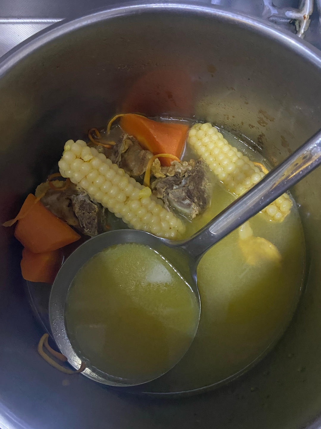 虫草菇玉米排骨汤
