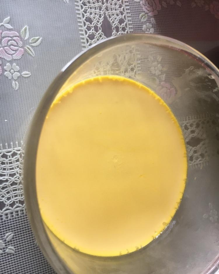 宝宝7个月辅食蛋黄蒸蛋