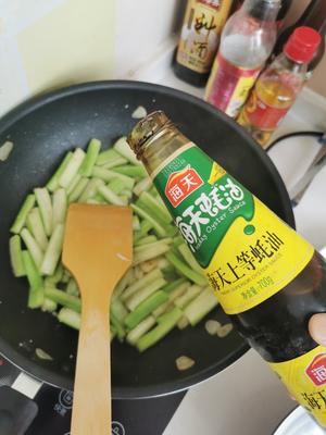 清炒蚝油丝瓜的做法 步骤5
