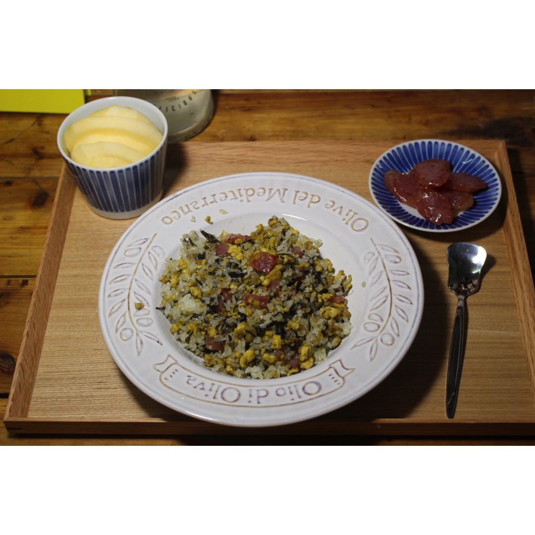 橄榄油泡菜蛋炒饭