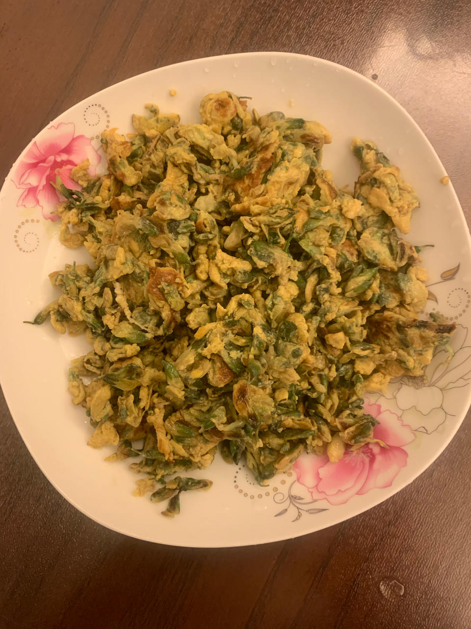 槐花炒鸡蛋