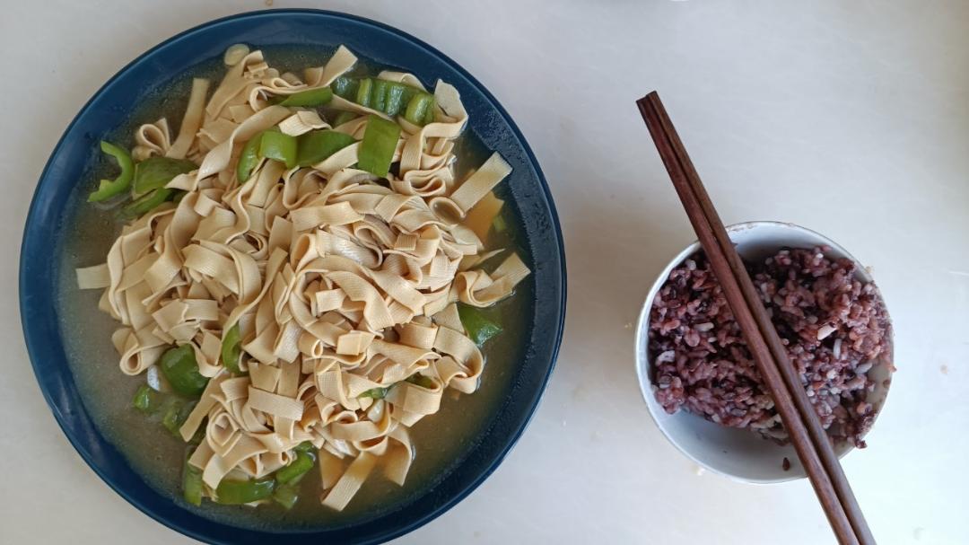 尖椒豆腐皮