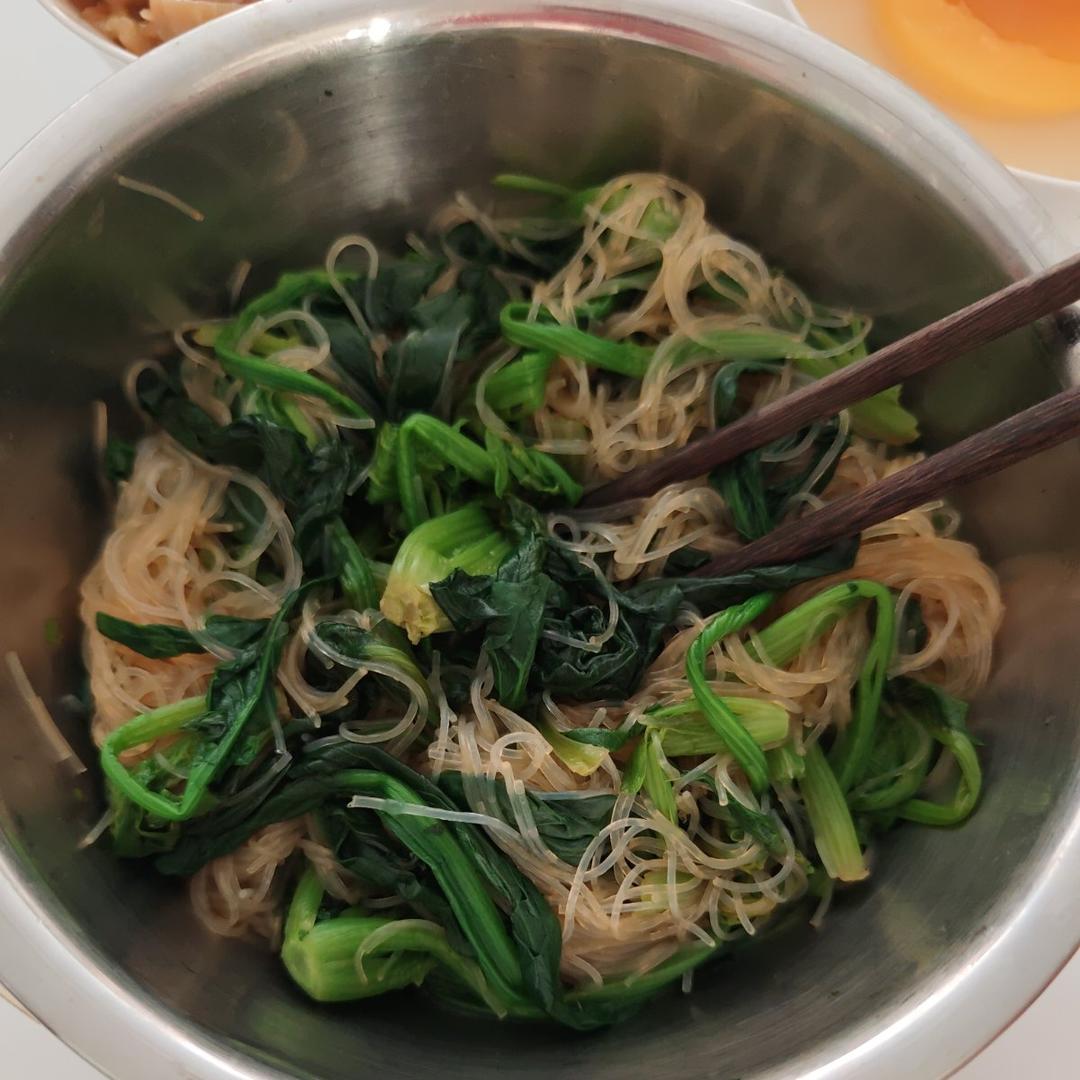 万能凉拌菜料汁（凉拌菠菜粉丝）