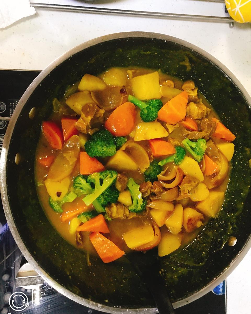 咖喱土豆烧牛肉