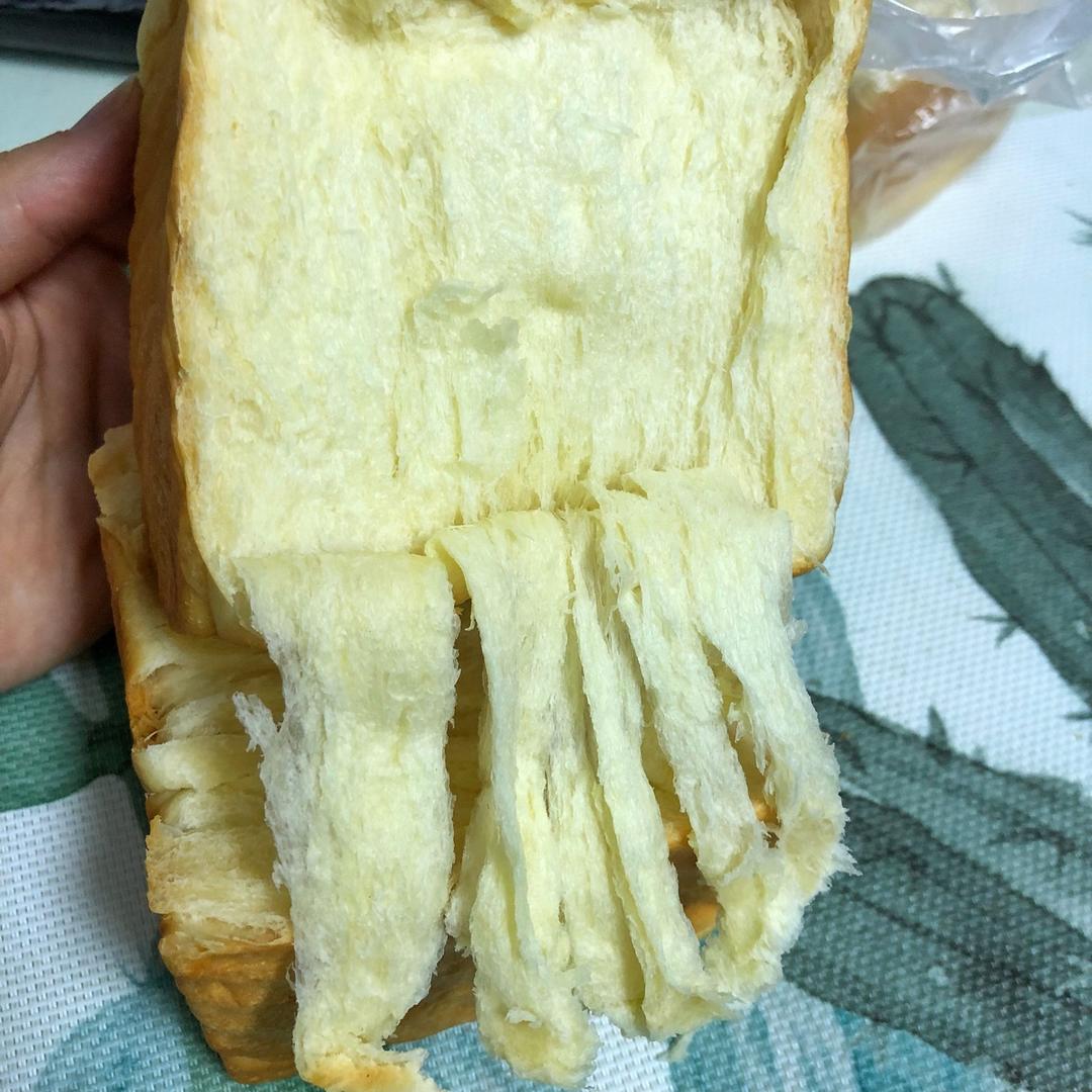 吐司，奶香手撕面包，超级香浓