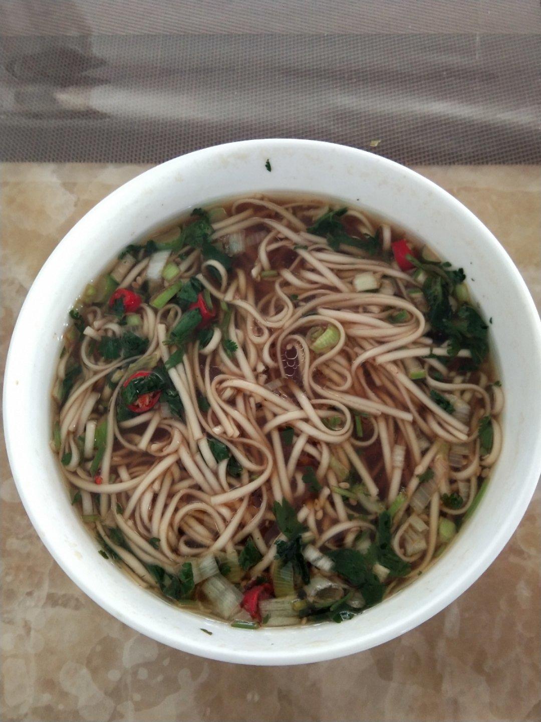 一碗热汤面