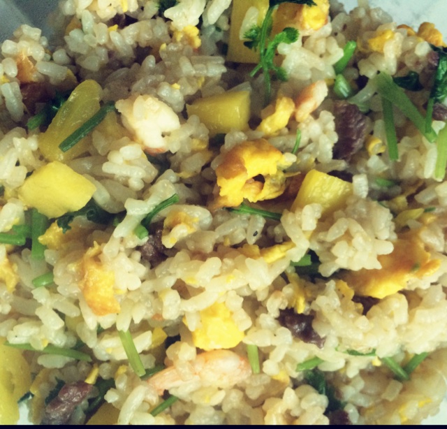 虾仁菠萝炒饭