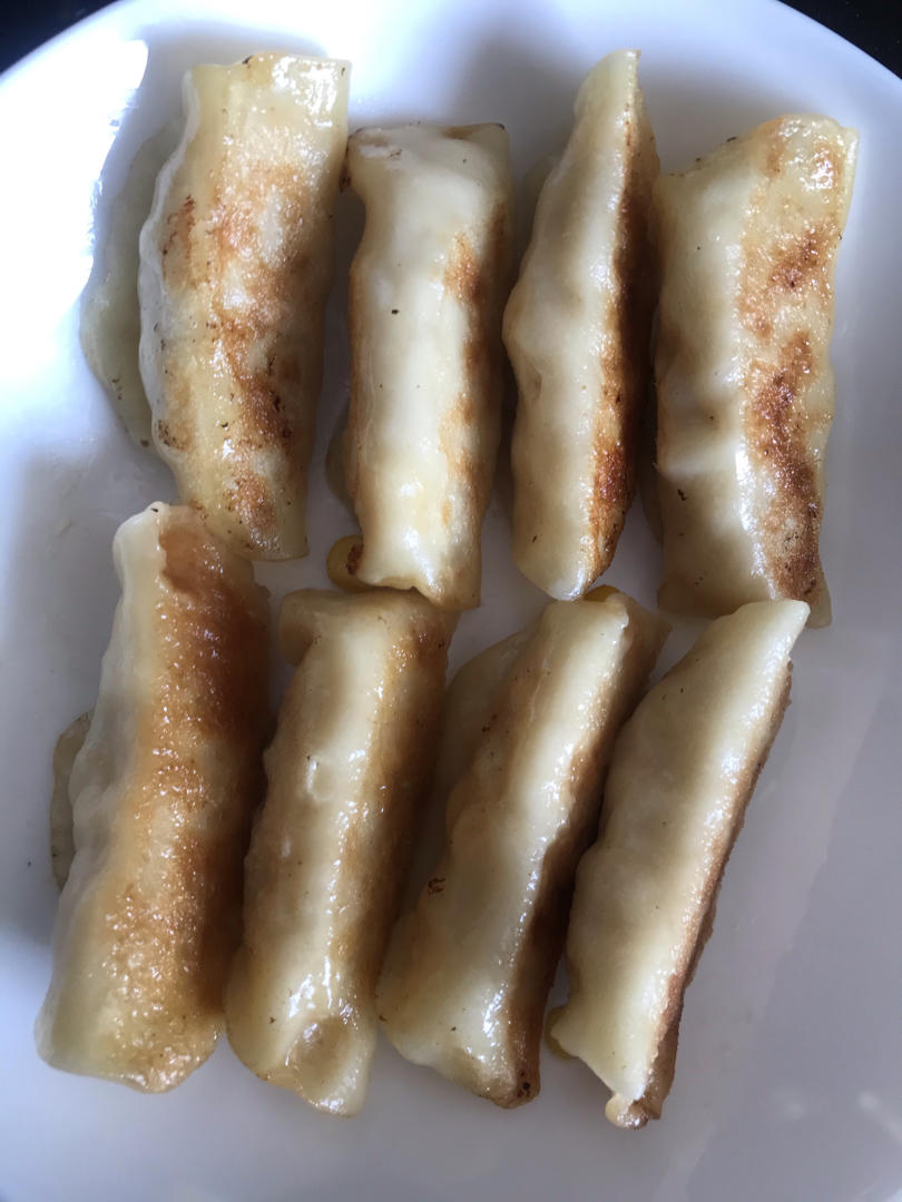 焦！香！脆！鸡胸肉玉米锅贴这么做，好吃到哭了