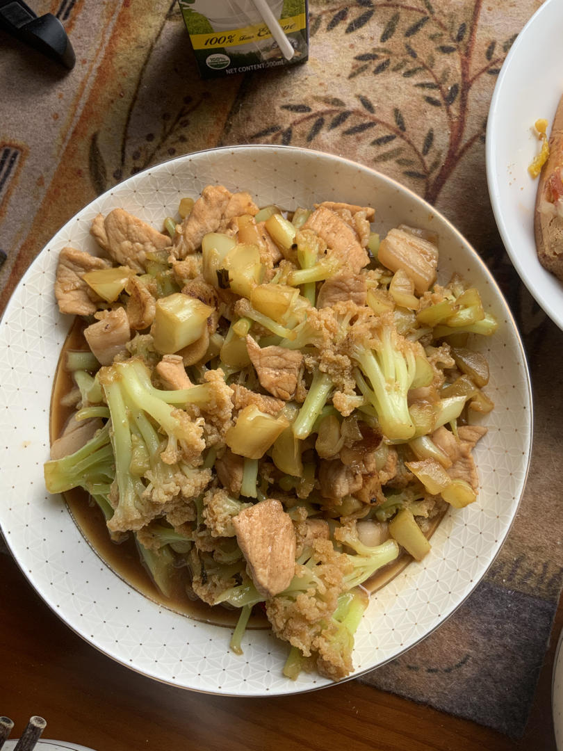 干煸菜花（花菜炒肉）