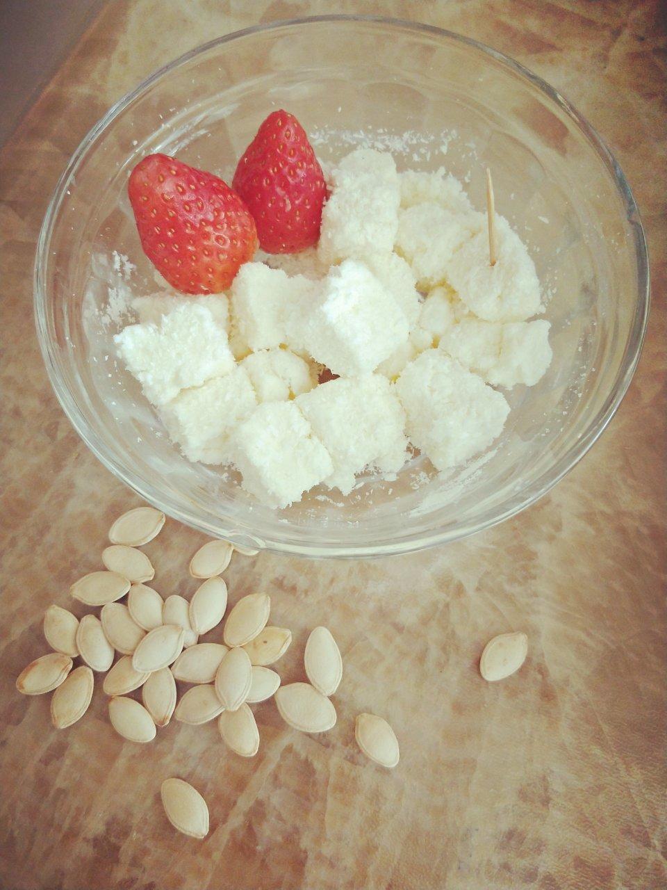 完胜85度C牛奶椰丝小方