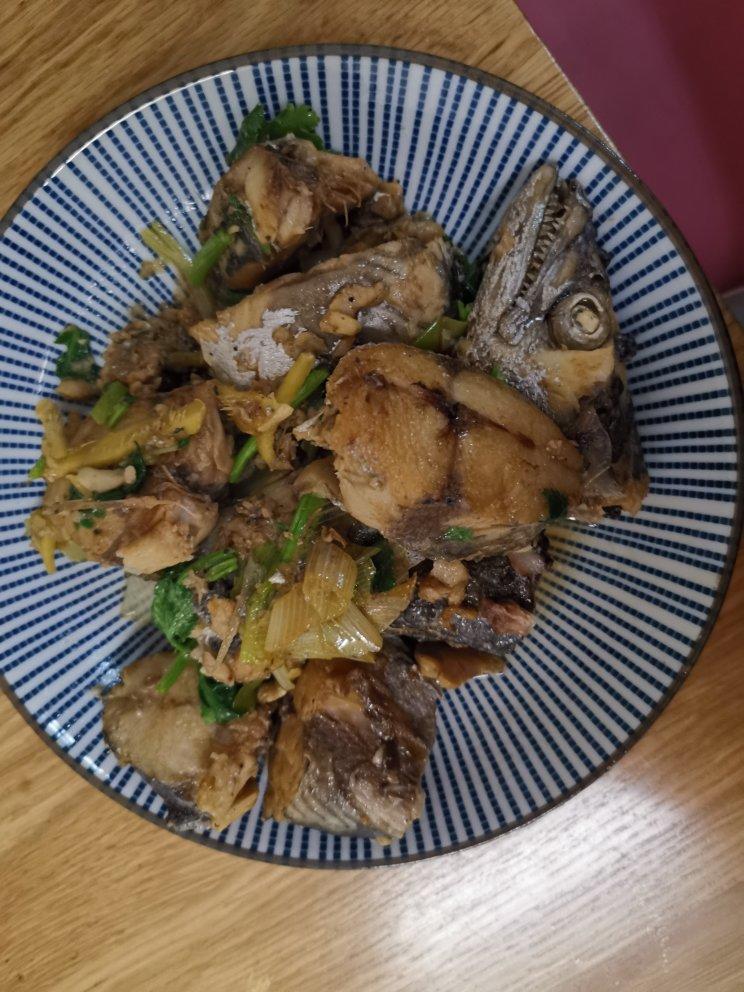 铁锅炖鲜鲅鱼（鲅鱼最快手最好吃的做法）