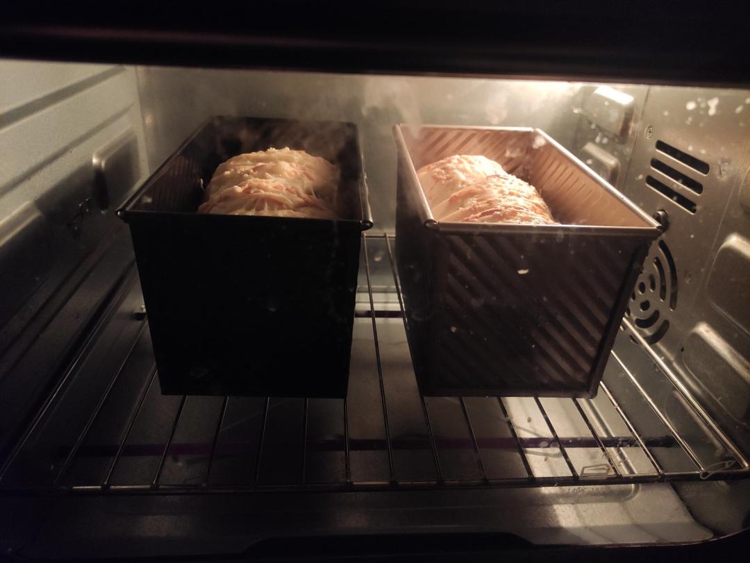 肉松马苏里拉吐司