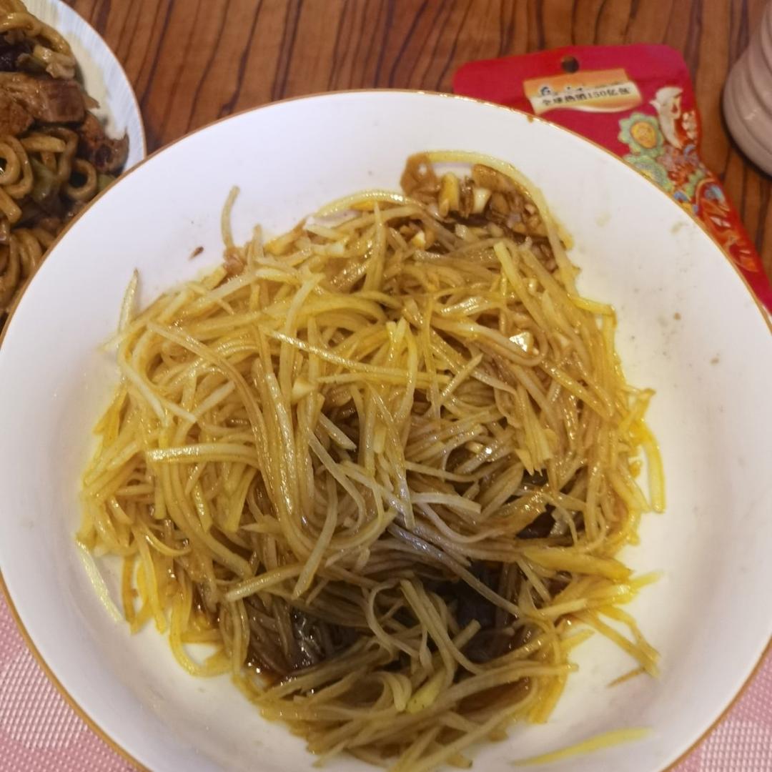 五分钟搞定‼酸爽开胃的凉拌酸辣土豆丝