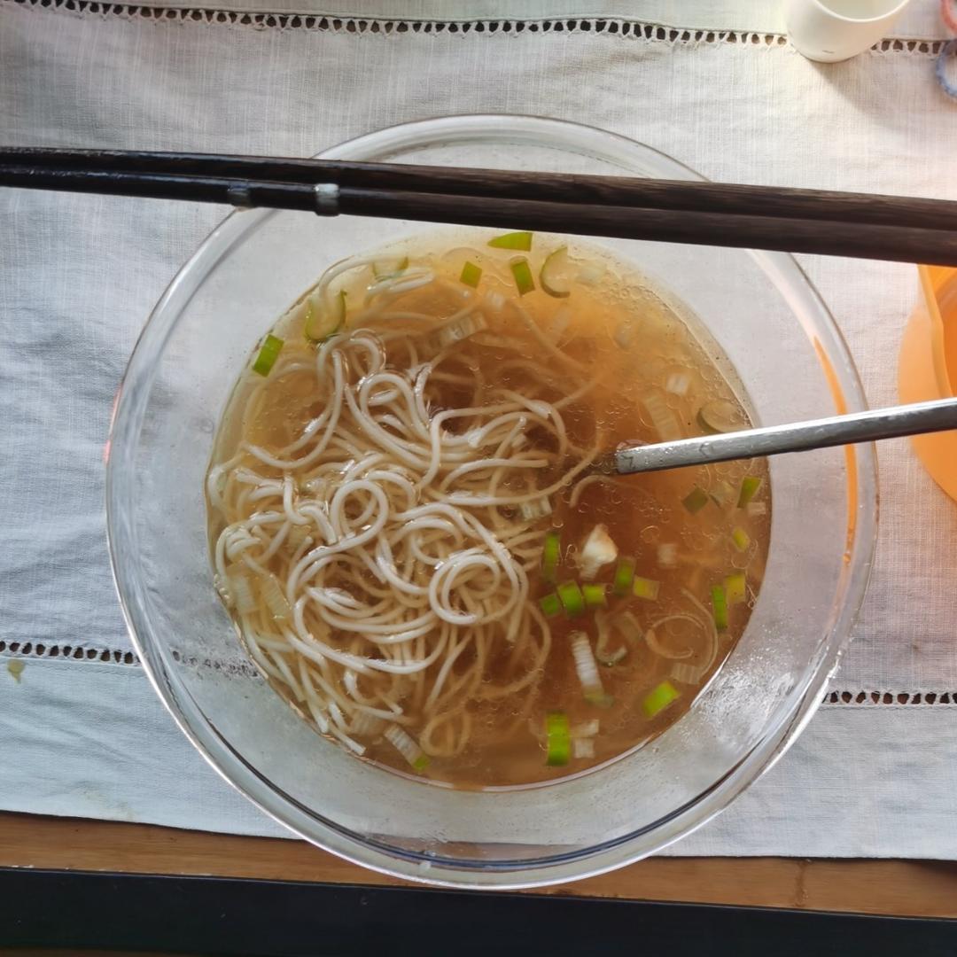 一碗热汤面