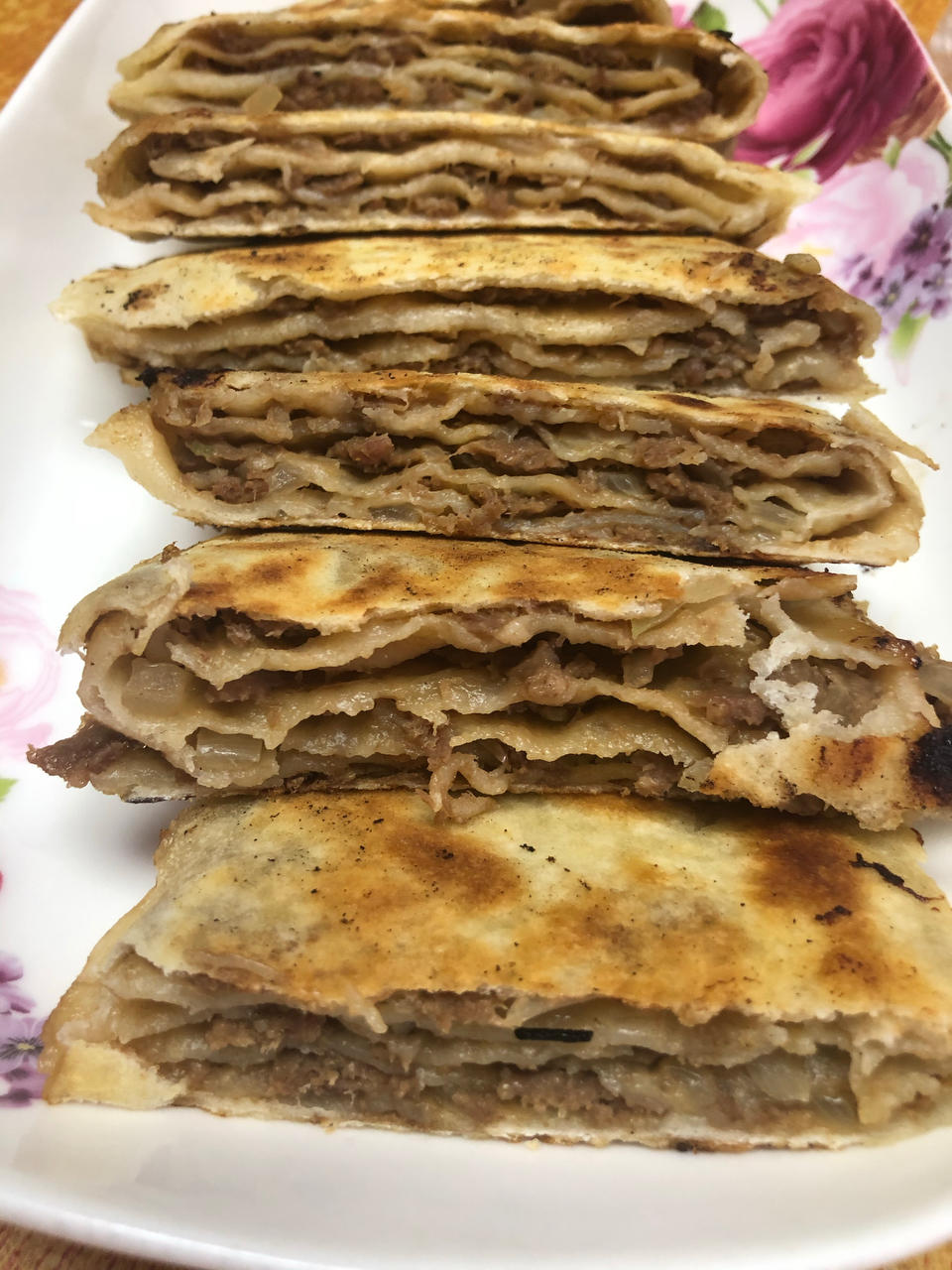 外酥里嫩，千层牛肉饼~~