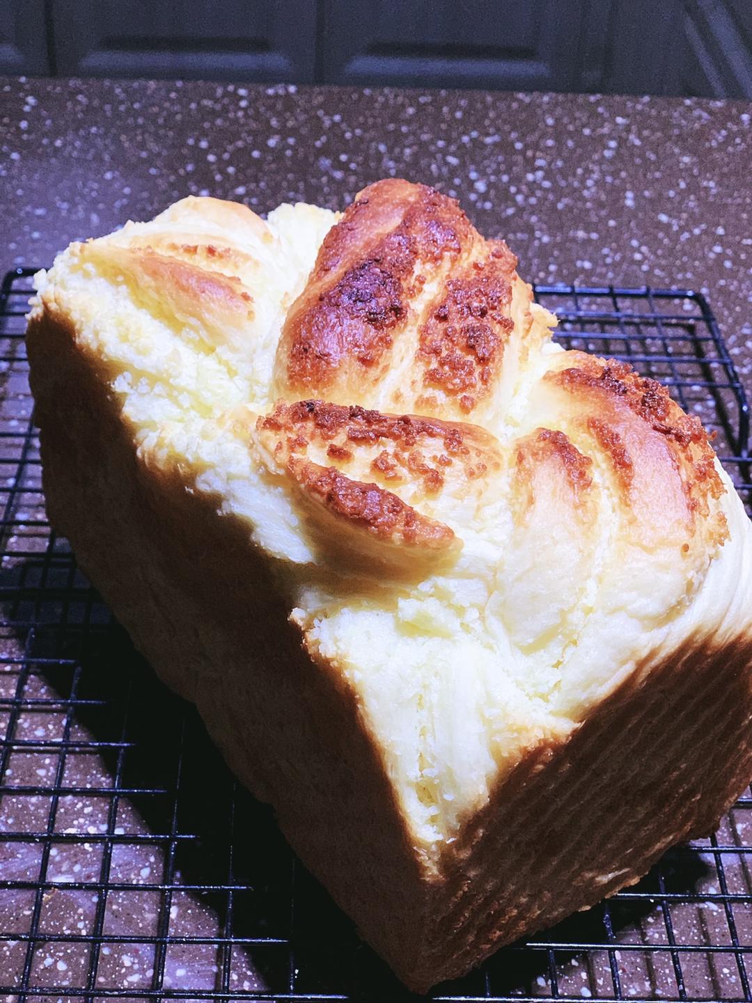 好吃到流泪的椰蓉吐司（小美版）的做法