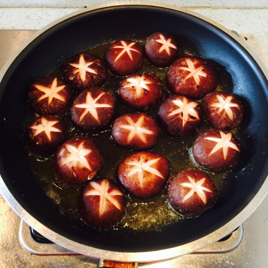 黑胡椒黄油煎香菇