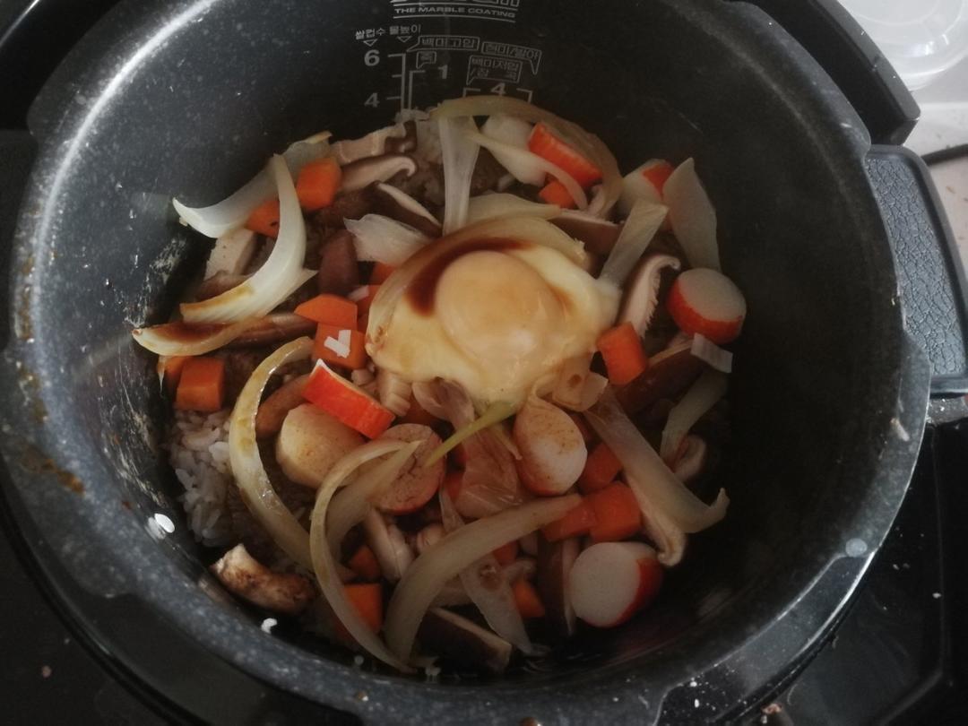 牛肉煲仔饭