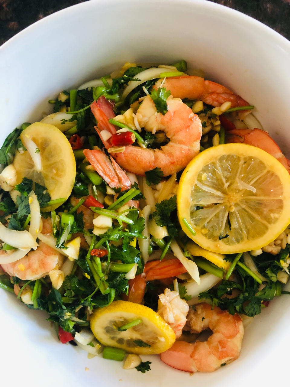 鲜嫩爽口，低脂低卡的酸辣柠檬虾，爆好吃