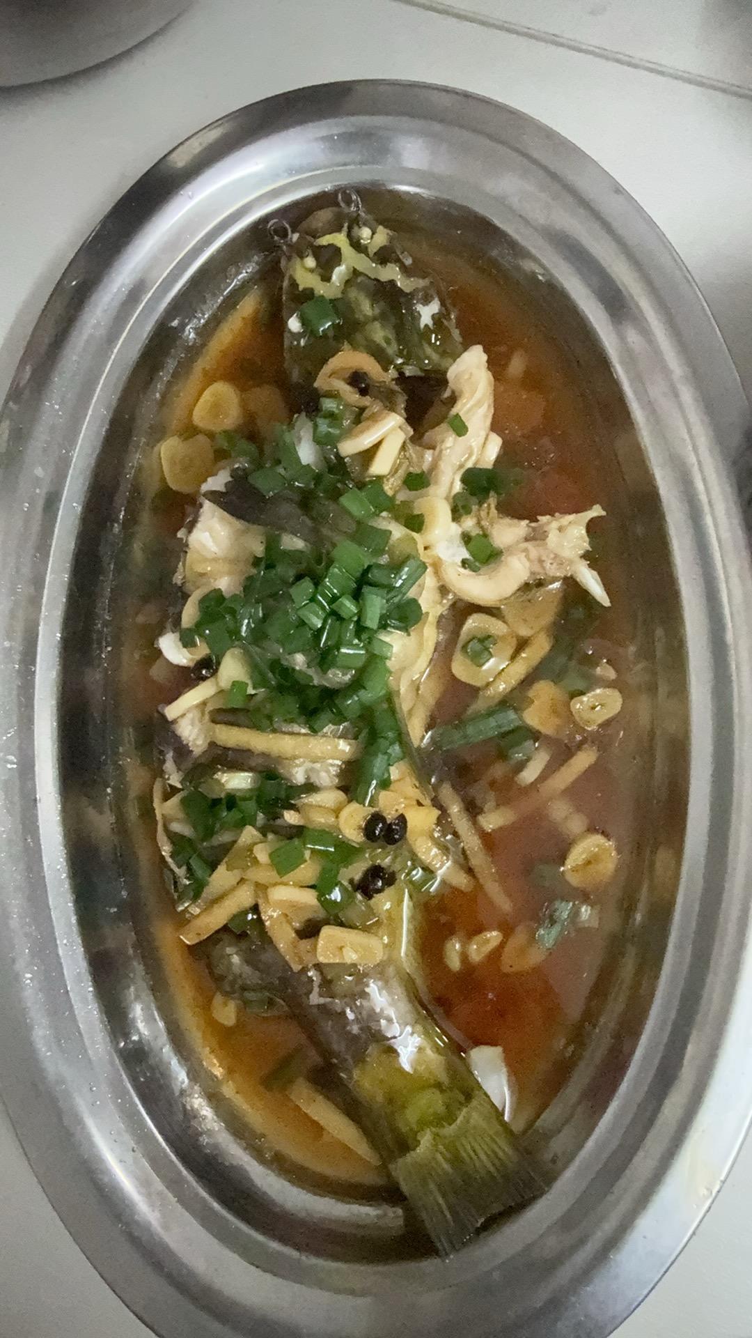 豉汁蒸黄骨鱼(经典粤菜)