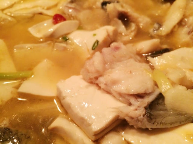 家常菜味美---鲢鱼炖豆腐