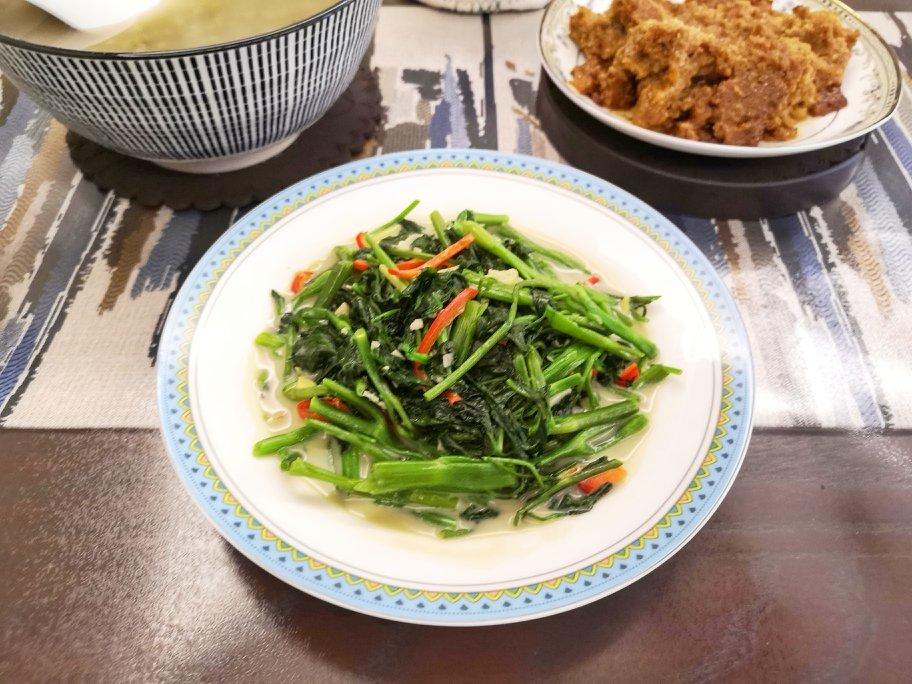 椒丝腐乳炒通菜