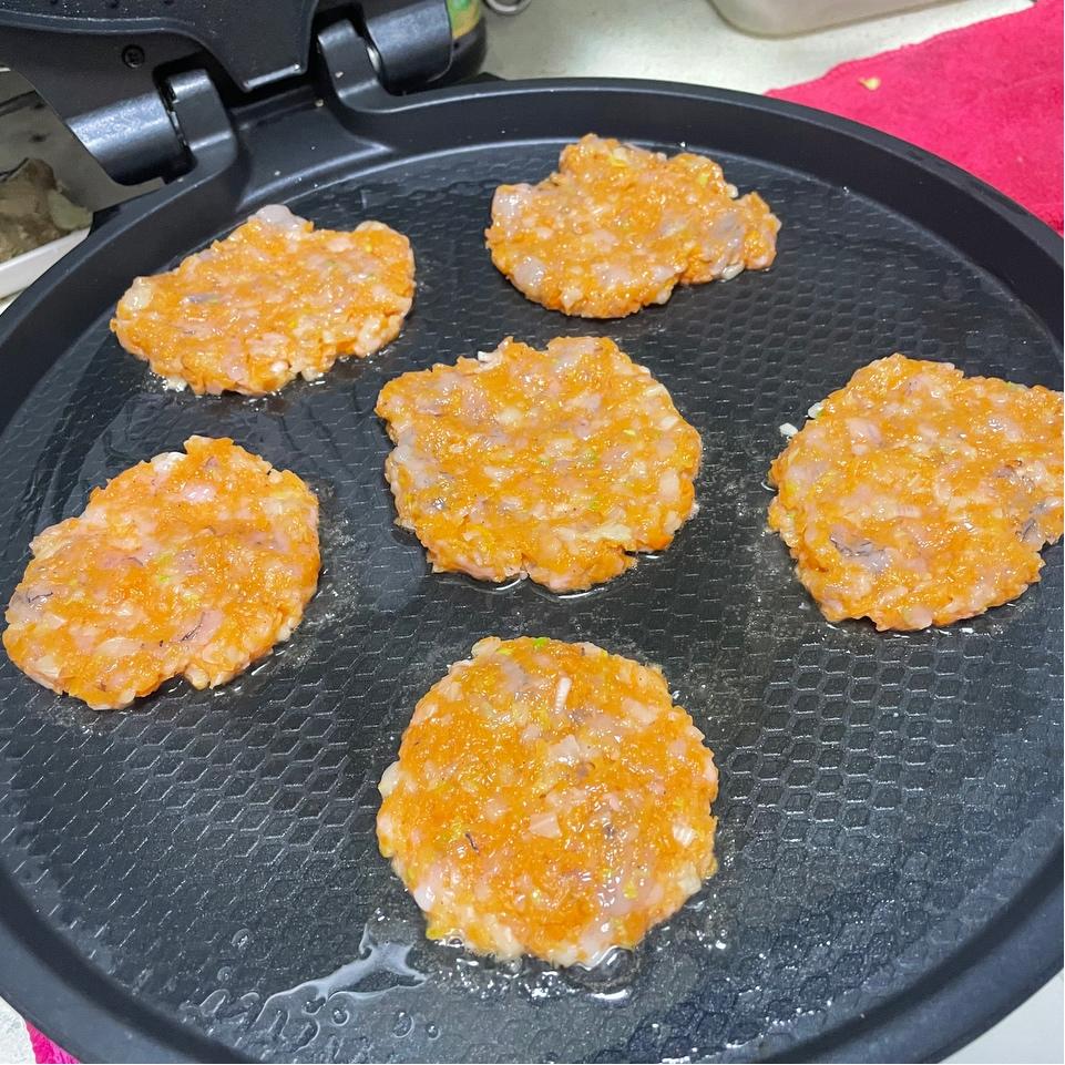 鲜掉眉毛之鲜虾蔬菜饼