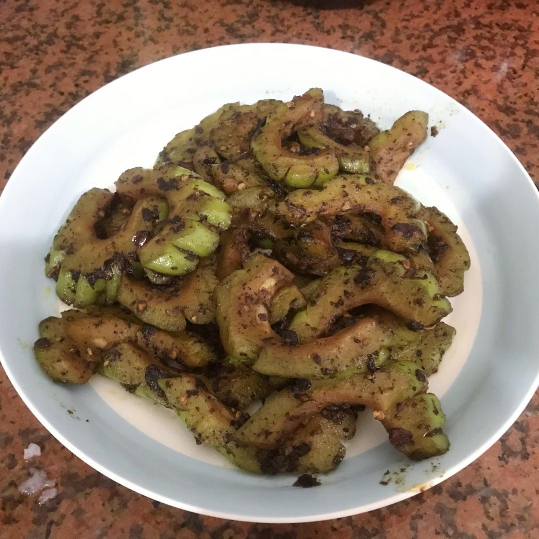豆豉苦瓜，不加一滴水！清爽有味~