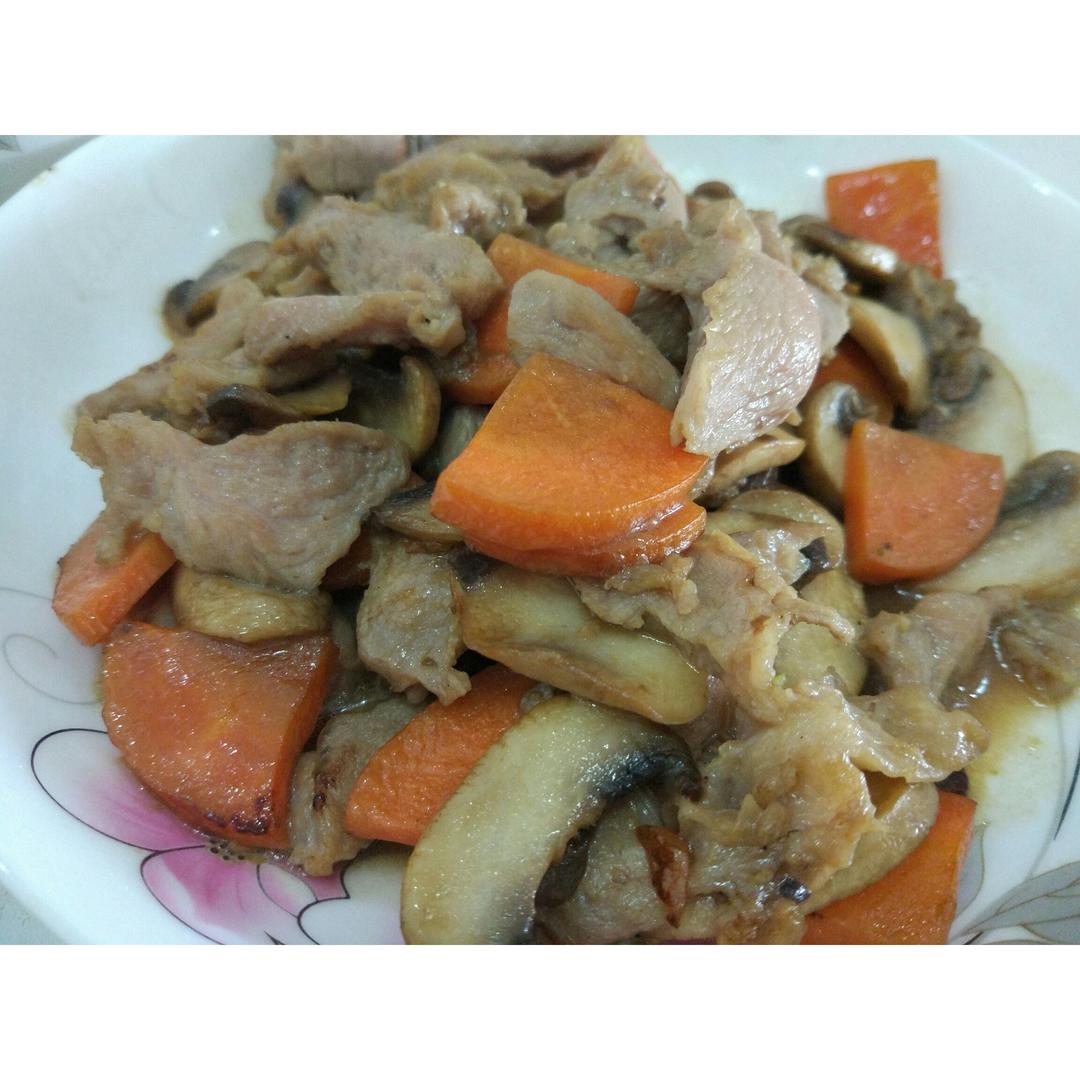 蘑菇炒肉