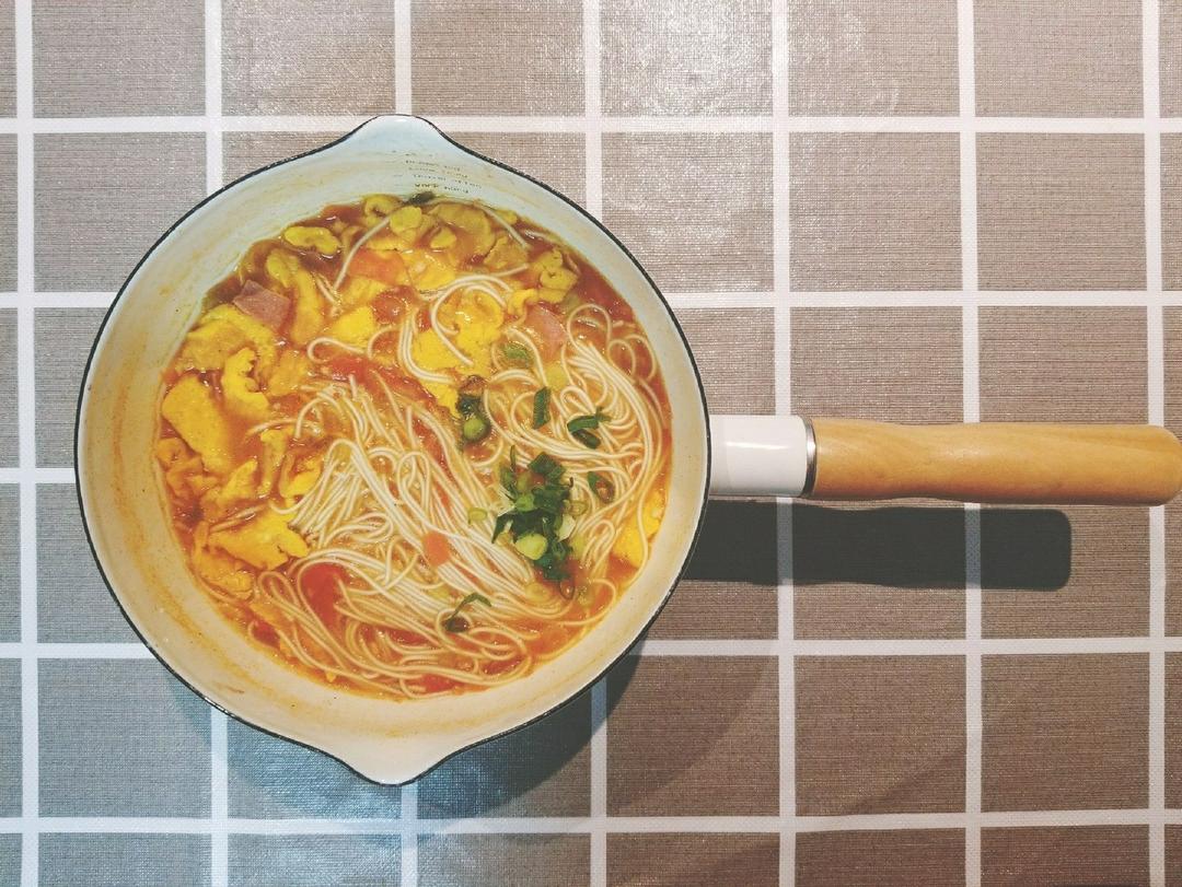 恨不得抱着锅舔的番茄鸡蛋面