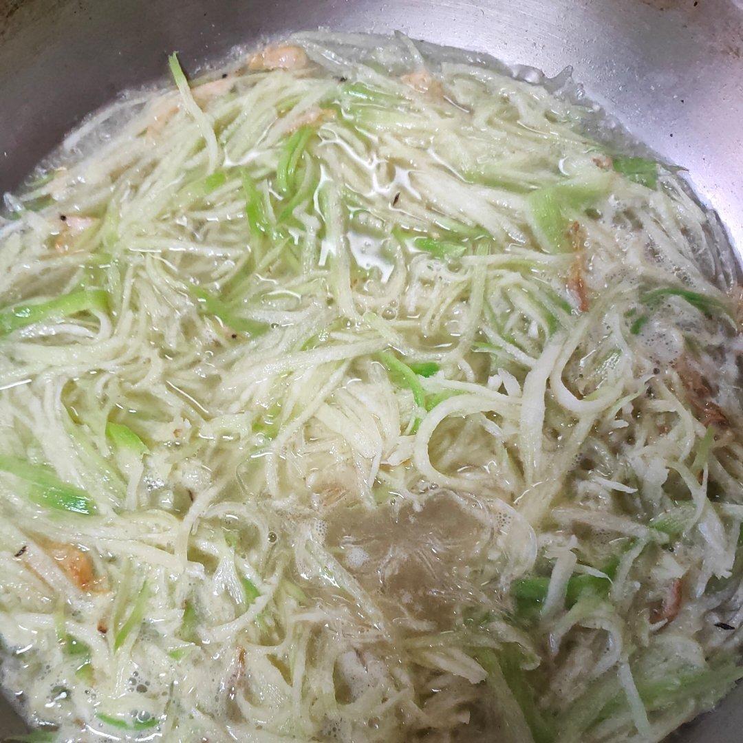 虾皮萝卜粉丝汤