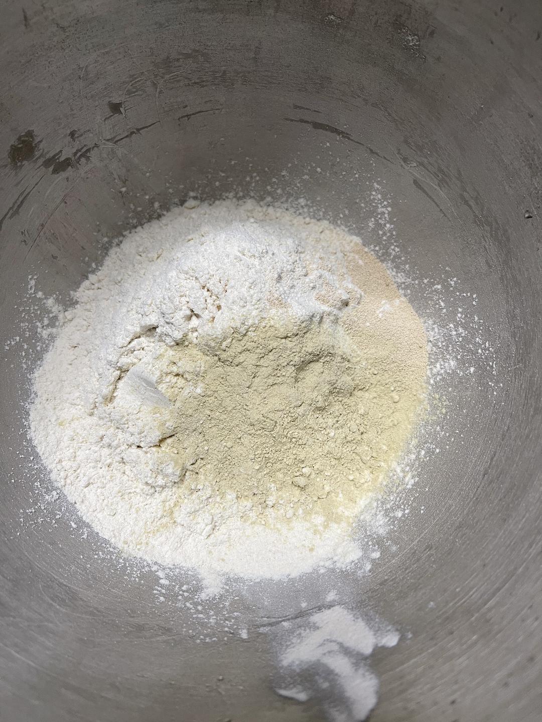 纯奶手撕吐司的做法 步骤1