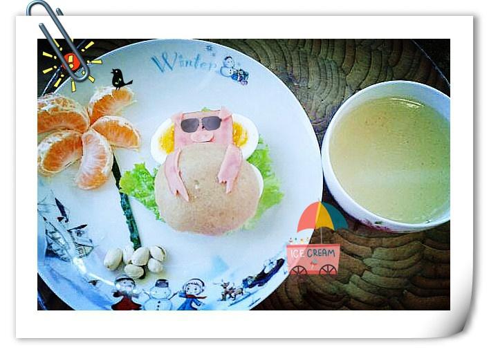 茶茶的创意早餐—度假的小猪的做法