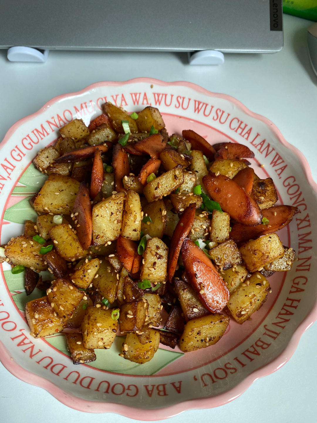 香辣过瘾的孜然土豆火腿，比路边摊还好吃