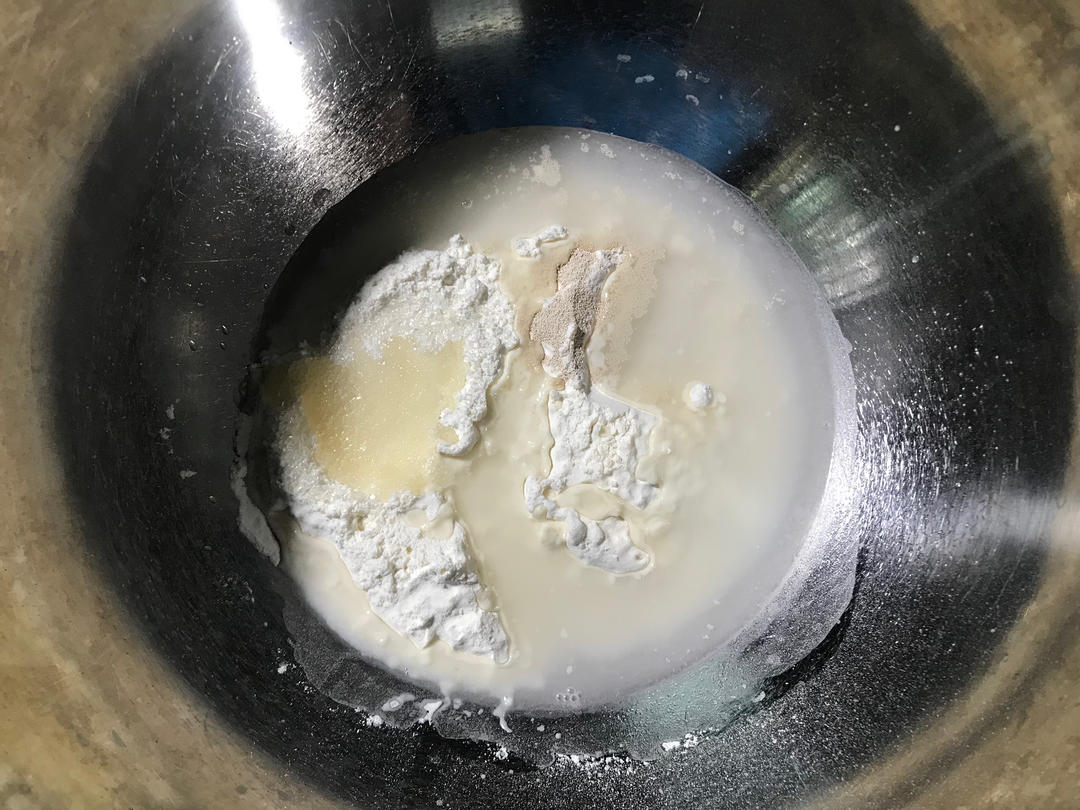纯奶手撕吐司的做法 步骤1