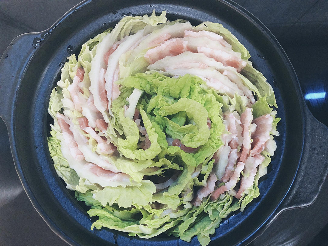 基础白菜猪肉锅