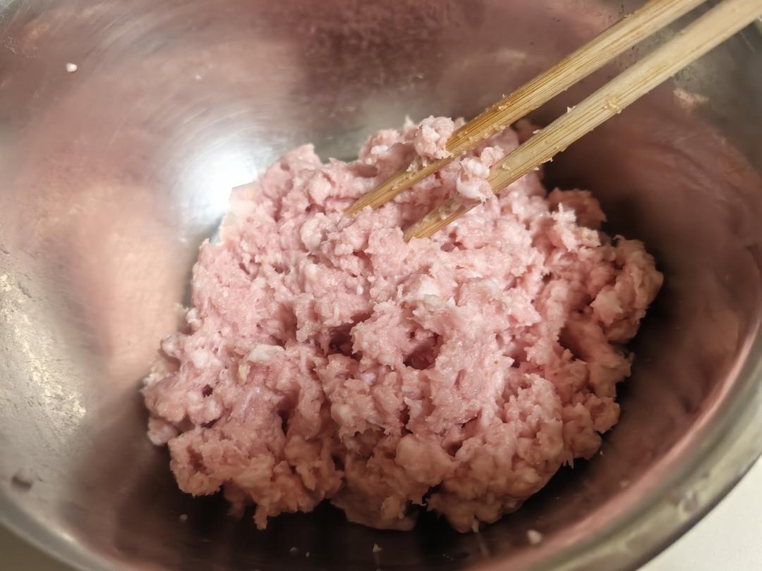 猪肉芹菜饺子馅，饺子馅怎么调才好吃