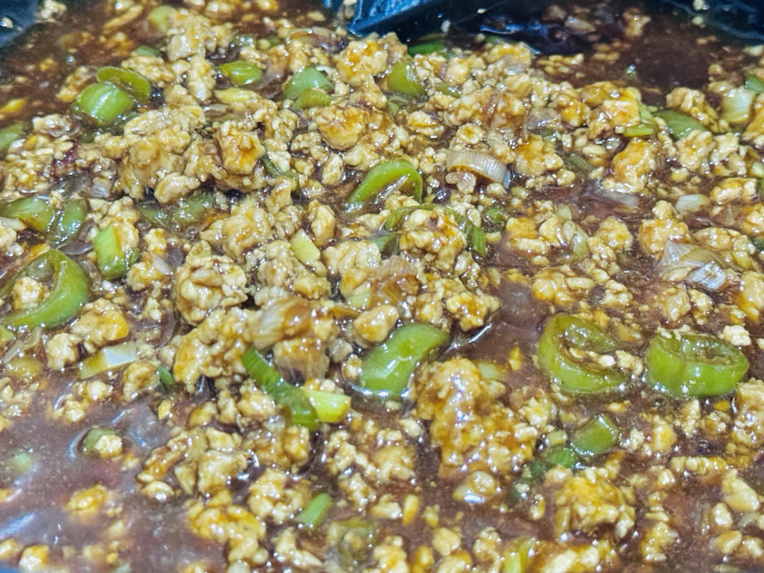 蒜苔炒肉末，三碗米饭都不够吃