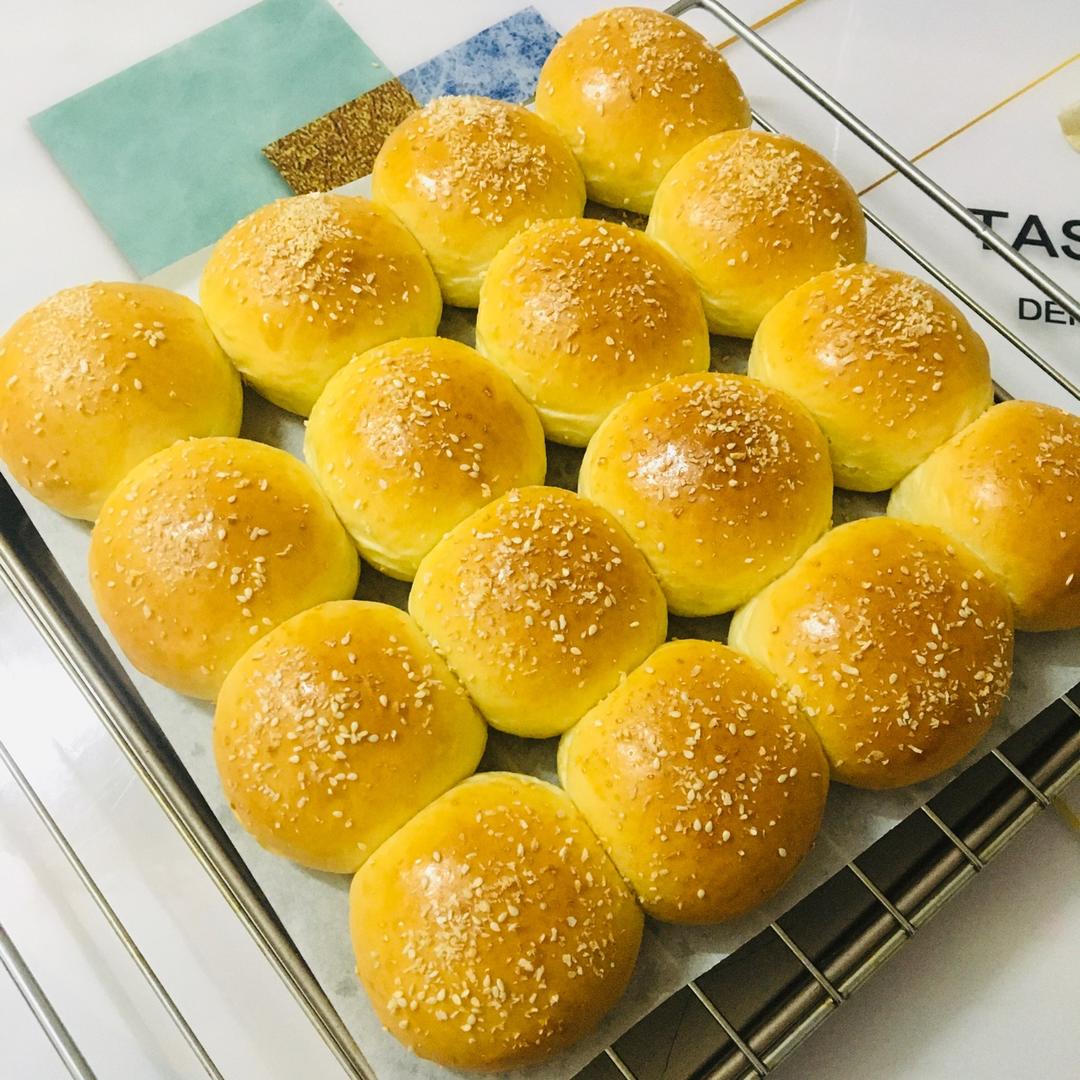 🥛超简单快手，柔软拉丝，一次发酵，牛奶小餐包