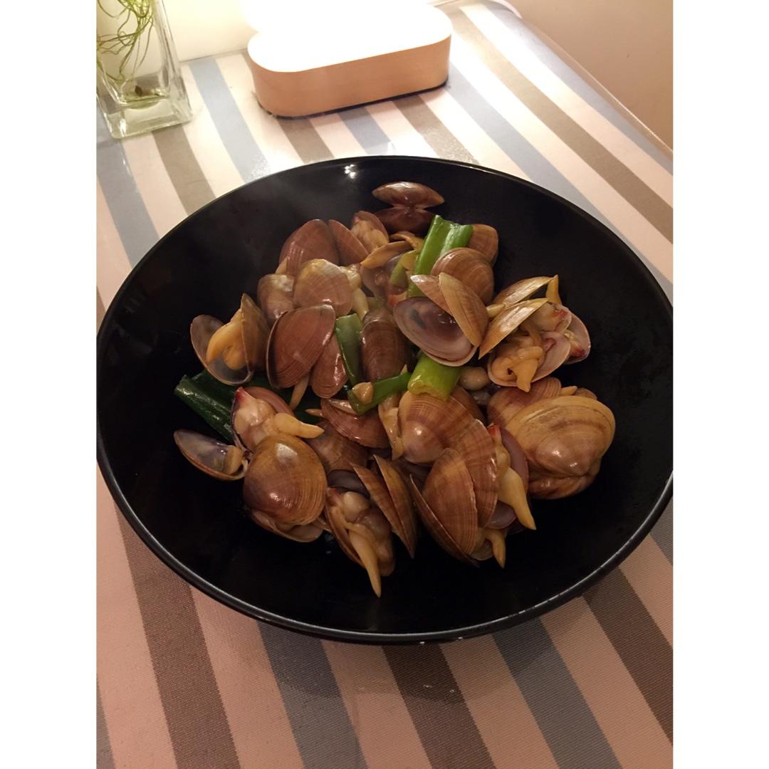 葱炒花蛤
