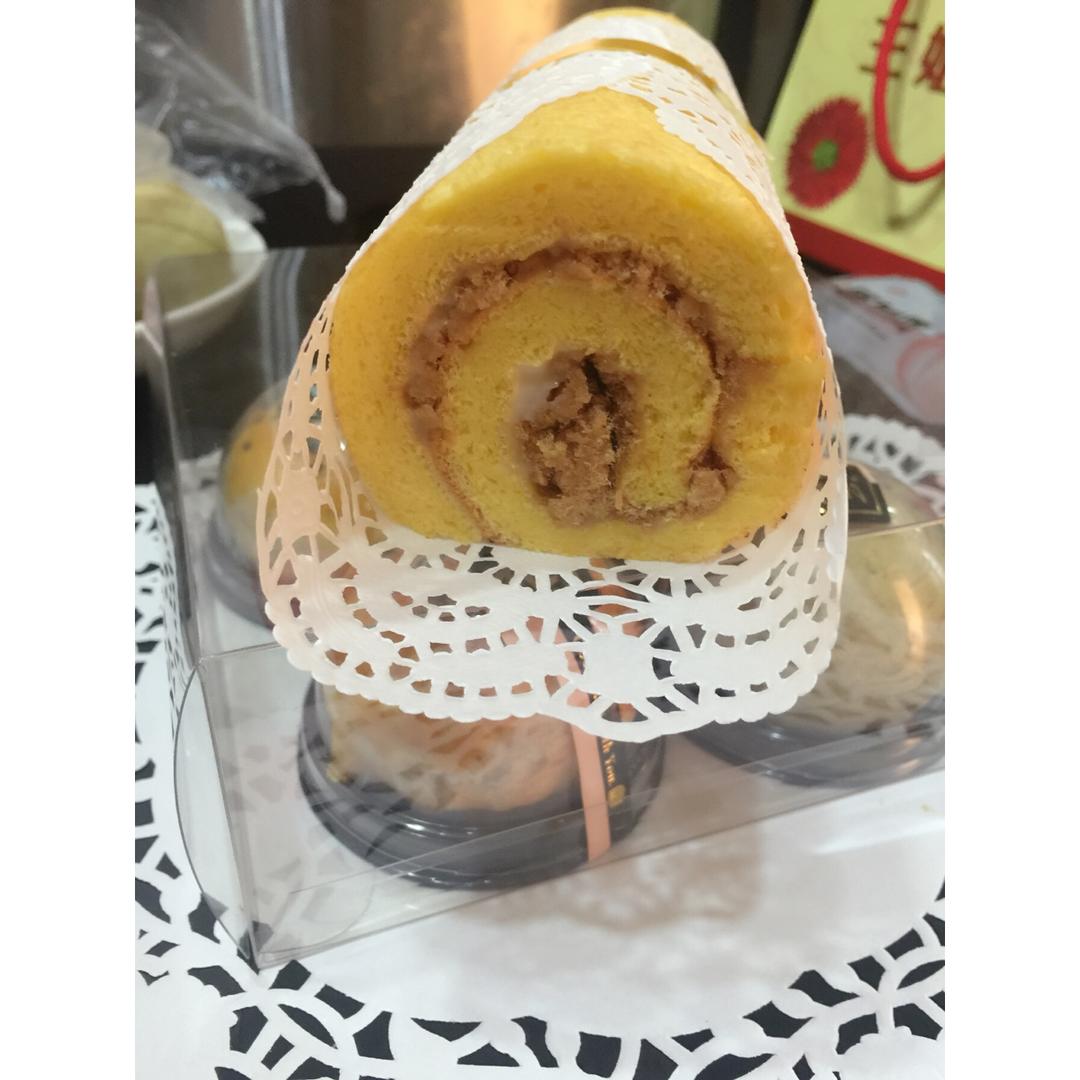 肉松戚风蛋糕卷
