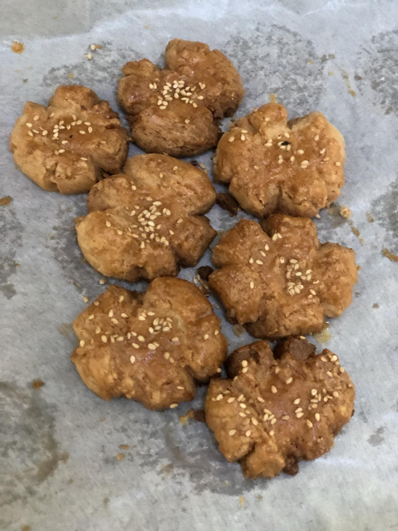 轻轻一按就碎掉的原味桃酥（不输猪油版）