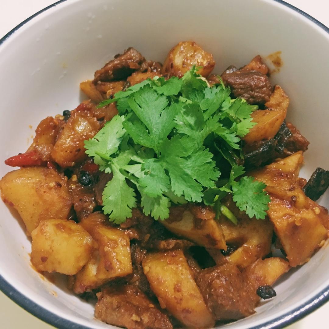 红烧土豆牛腩