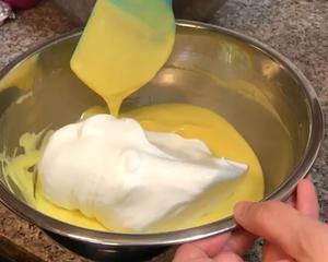 柠檬雪芳蛋糕（简单粗暴快速的做法）步骤超详细的做法 步骤12