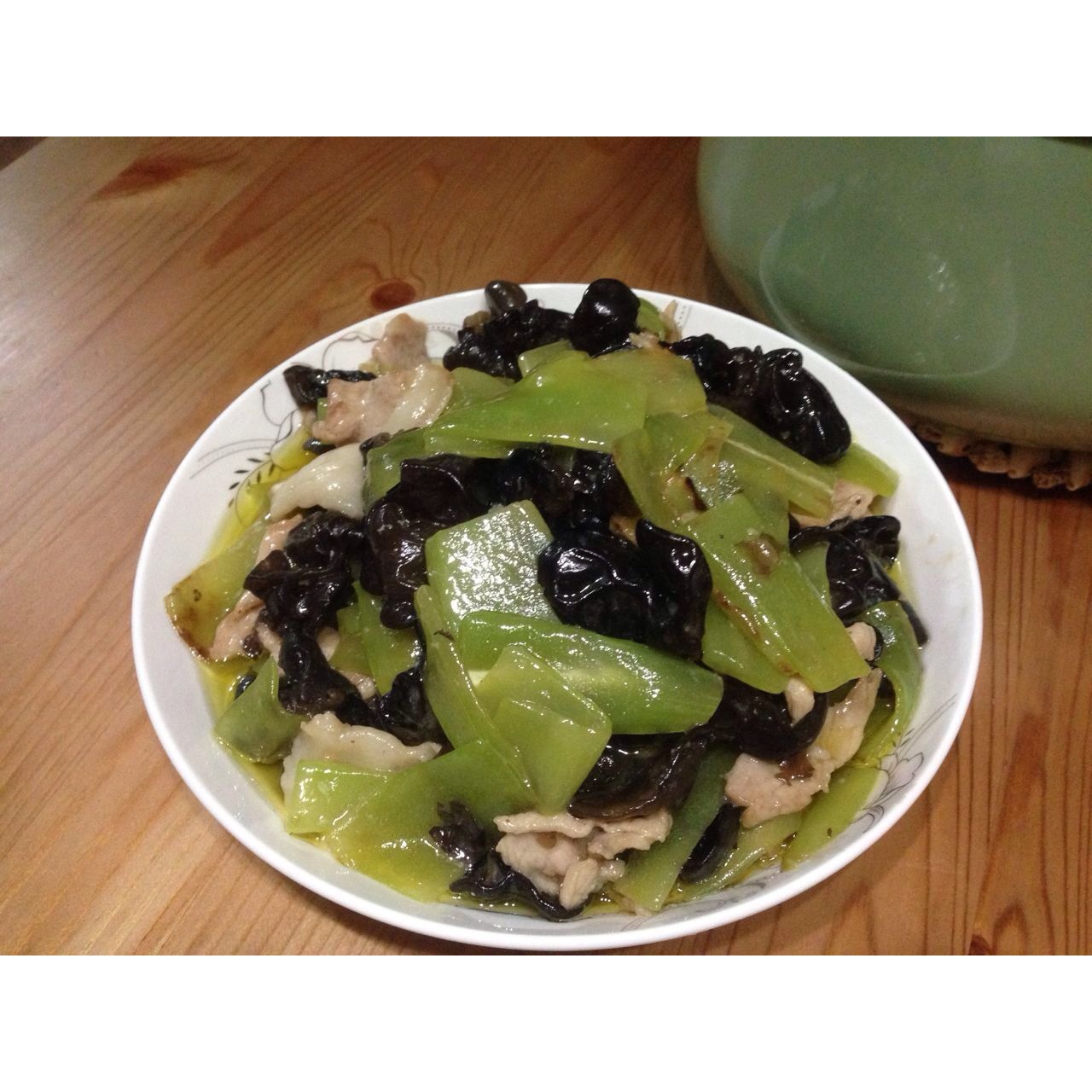 家常木耳肉片